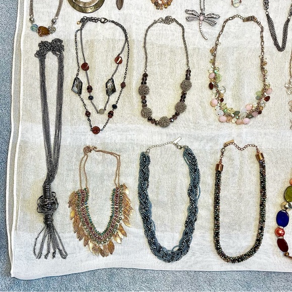 Fashion Necklaces Bundle - Picture 6 of 8